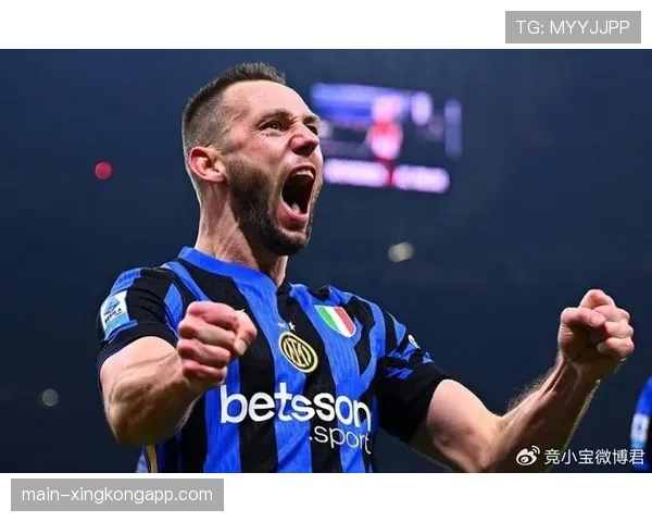 范戴克深谈欧联杯之路 费耶诺德老将分享宝贵欧战经验